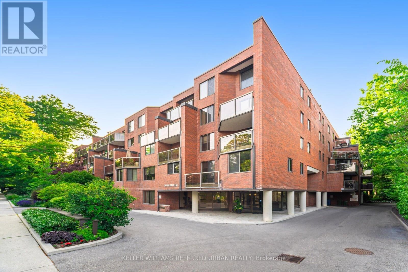 Photo de la propriété:  30 Glen Elm Avenue East 109/209  ON M4T 1T7 