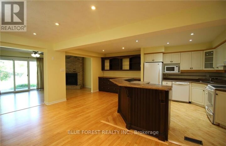 Property Photo: 1678 Attawandaron Road ON N6G 3M8