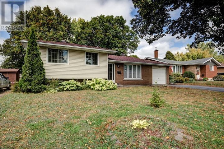 1830 Courtland Garden  Sudbury ON P3A 1J8 photo