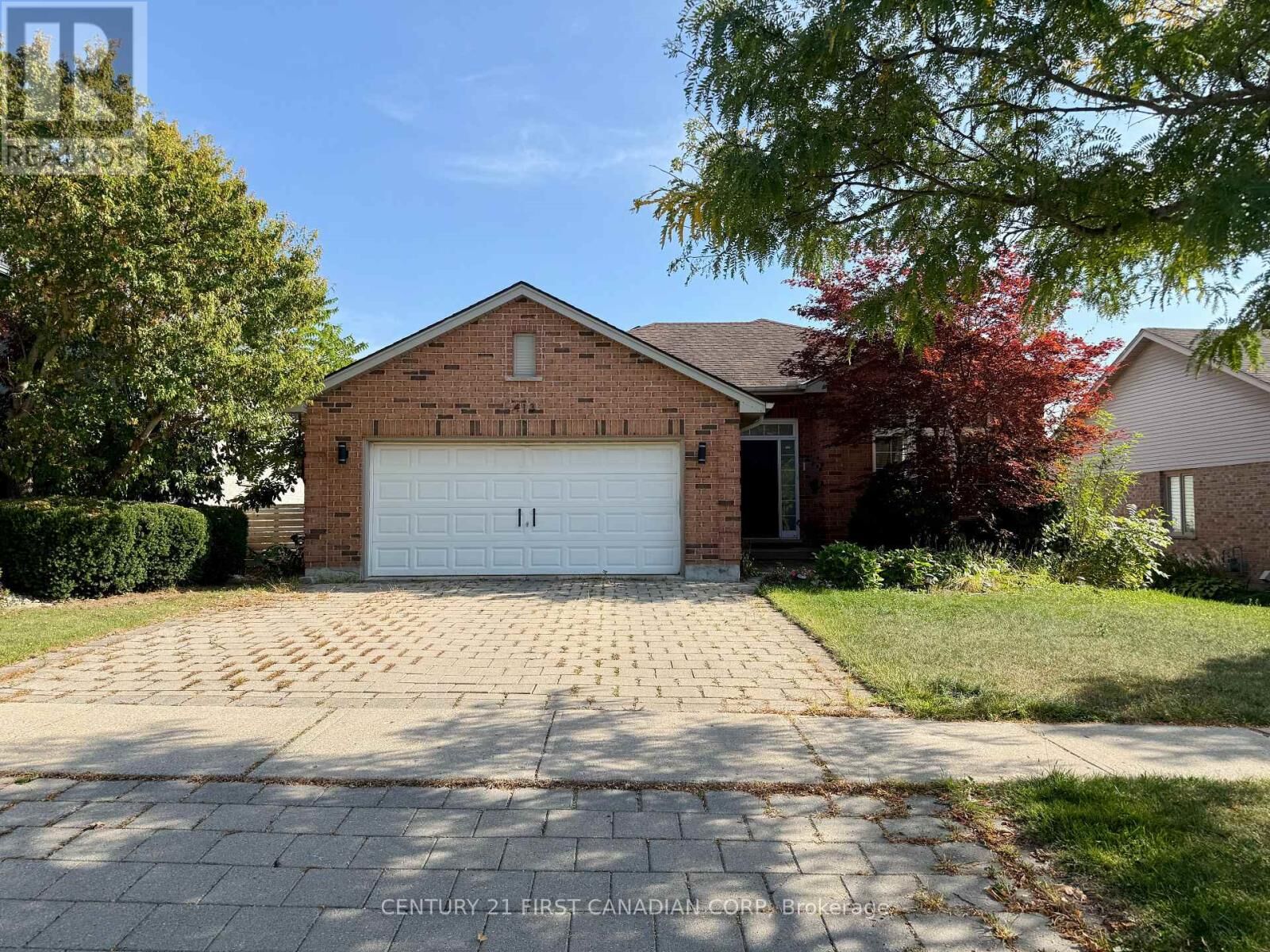 Property Photo:  413 Ambleside Drive  ON N6G 4X9 