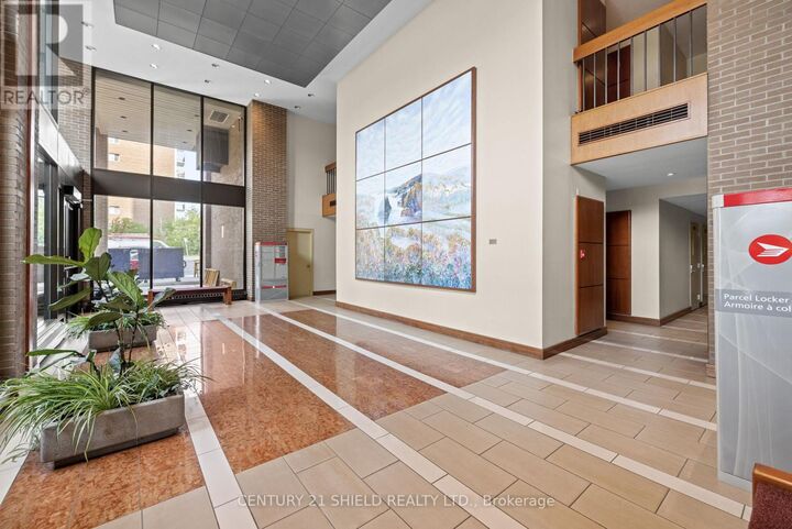 Property Photo:  505 St Laurent Boulevard 2102  ON K1K 3X4 