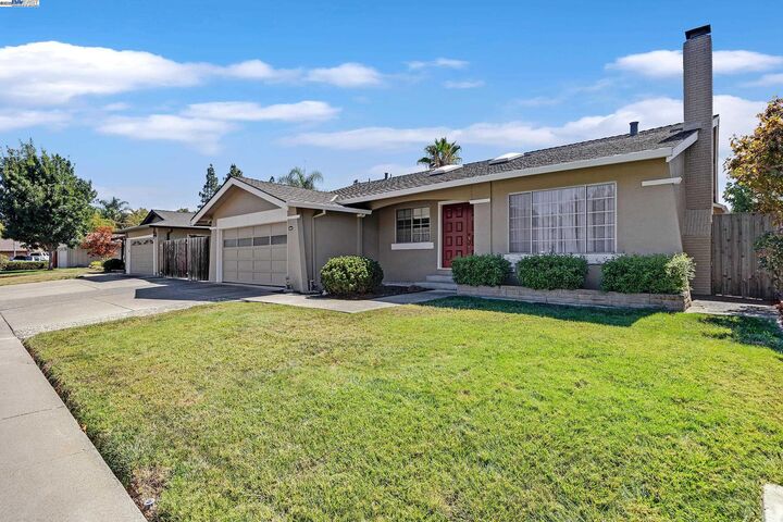 Property Photo:  6244 Robin Court  CA 94588 