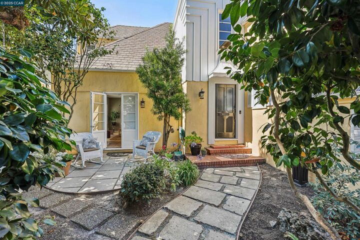 Property Photo:  680 Grizzly Peak Blvd  CA 94708 