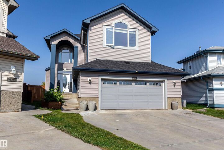 4224 157 Av NW  Edmonton AB T5Y 0C9 photo