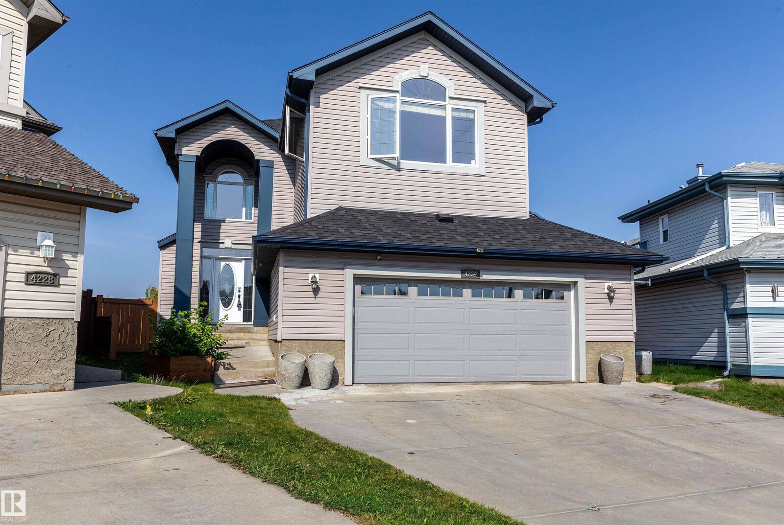 Property Photo:  4224 157 Av NW  AB T5Y 0C9 
