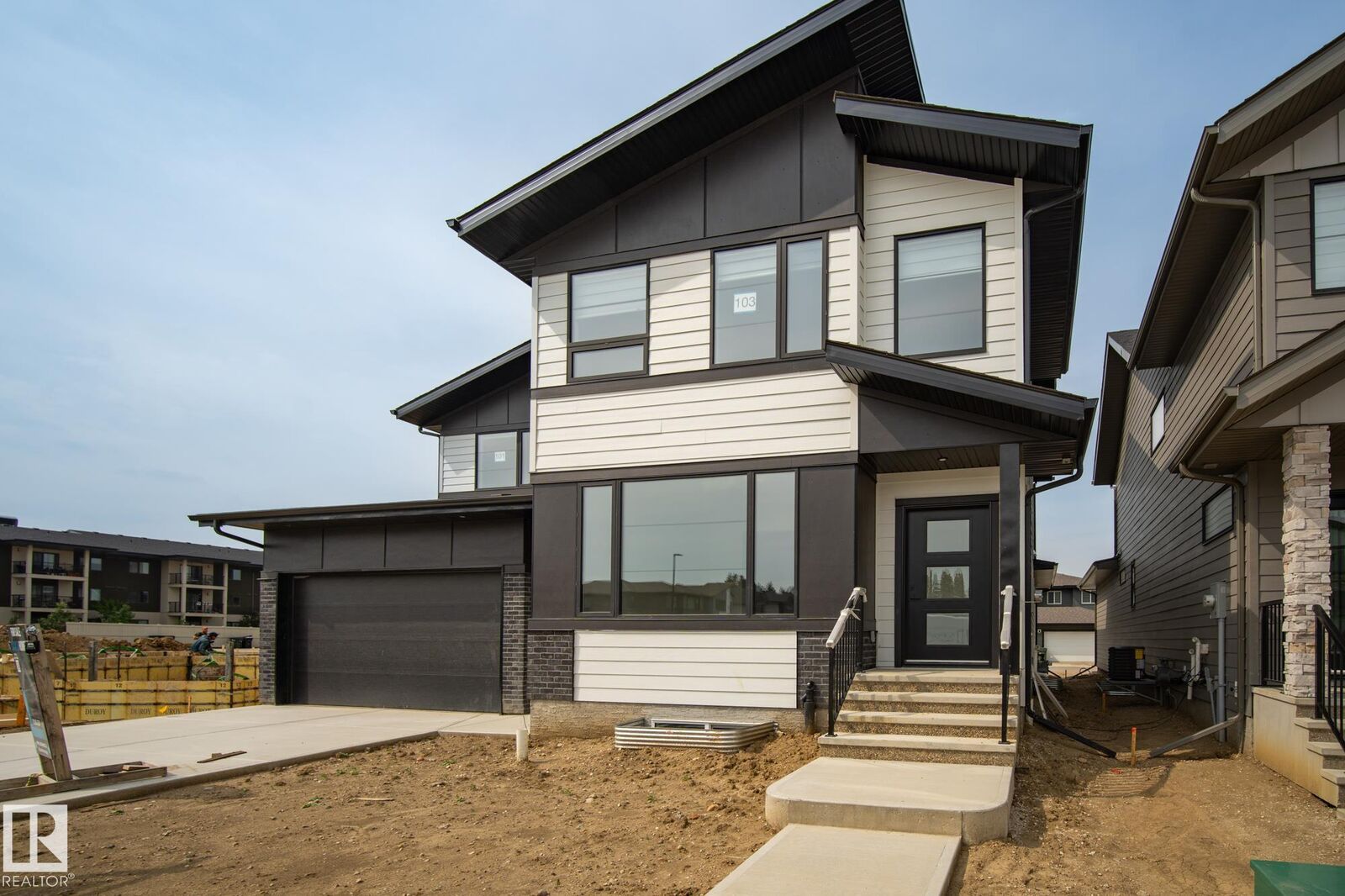 Property Photo:  103 Newbury Ci  AB T8B 0E8 