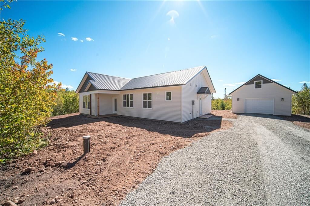 Photo de la propriété:  106 Webb Road  NB E5L 1L6 
