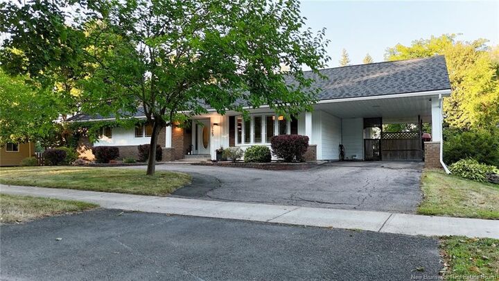 125 Eglinton Street  Fredericton NB E3B 2V9 photo