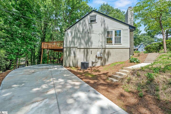 Property Photo: 101 Ashford Avenue SC 29609