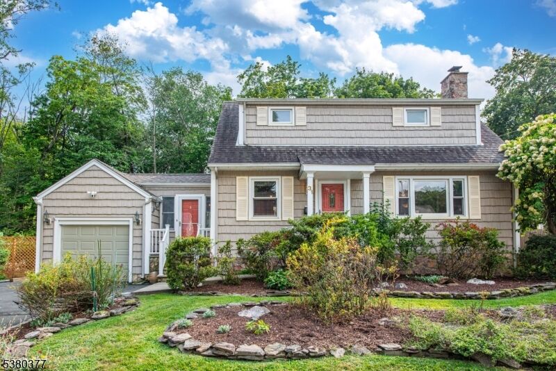 Property Photo:  31 E Reid Pl  NJ 07044 