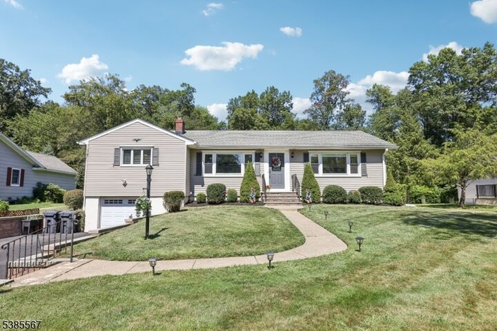 Property Photo:  26 Birch Hill Dr  NJ 07981 