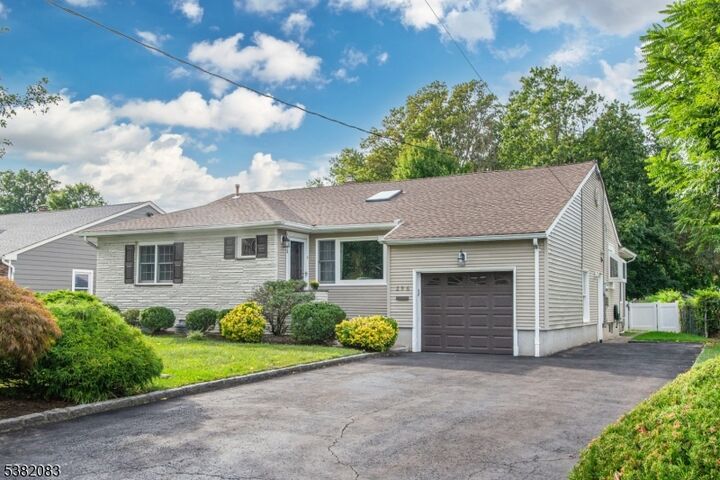 Property Photo:  296 Northview Ter  NJ 07081 