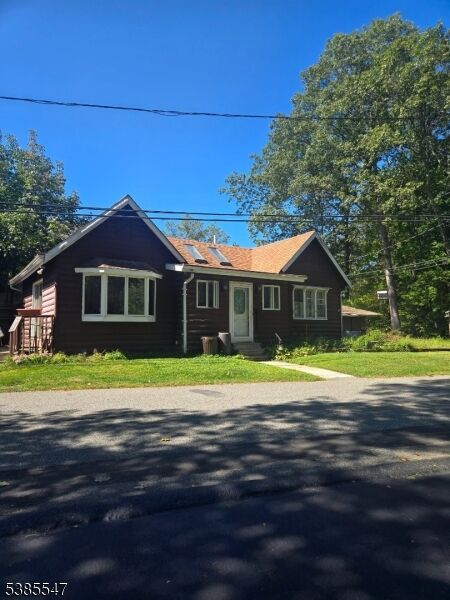 Property Photo:  61 Pequot Trl  NJ 07438 