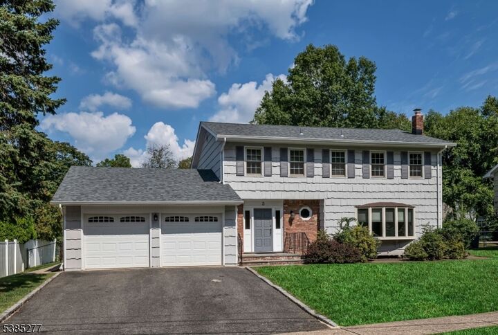 Property Photo:  3 Hillside Ave  NJ 07068 