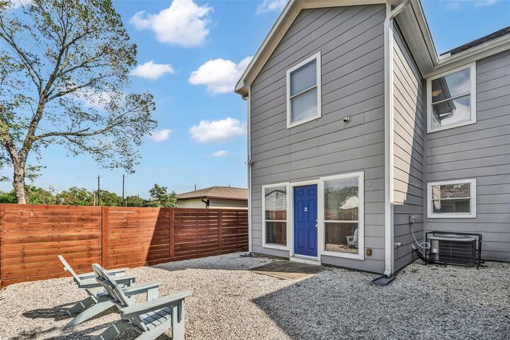 Property Photo:  3925 Lowden Street B  TX 77051 