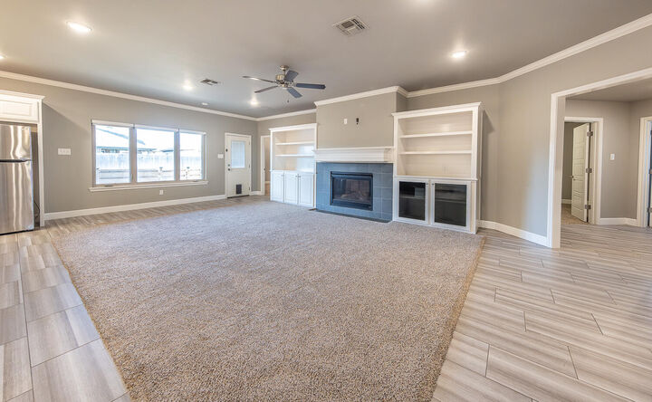 Property Photo: 6961 22nd Place TX 79407