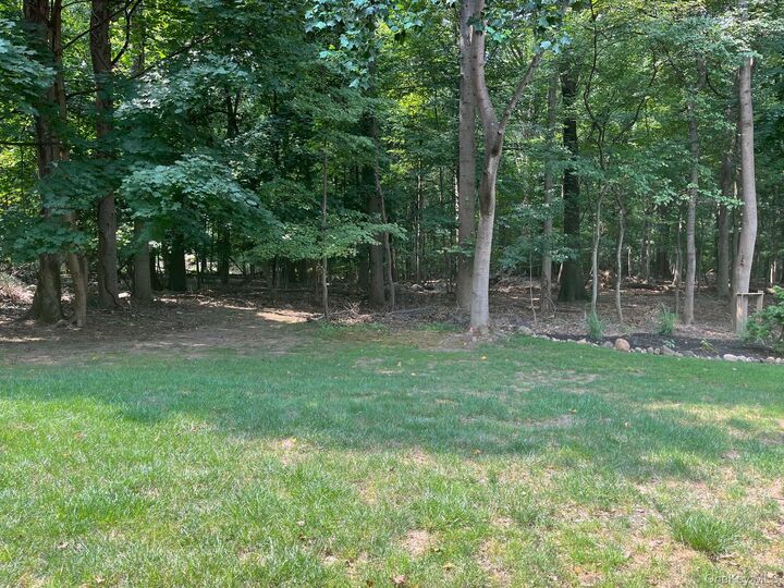 Property Photo:  9 Ross Place  NY 10983 