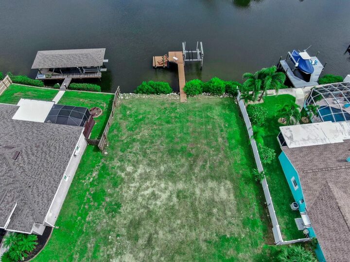 Property Photo: 493 Flamingo Drive FL 33572