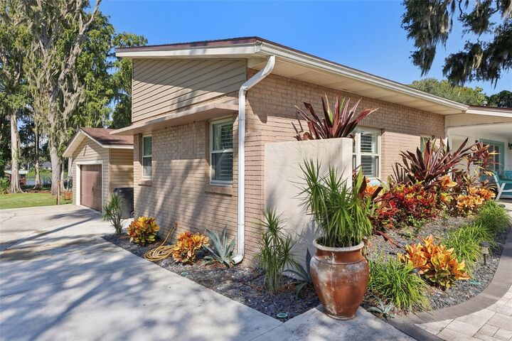 Property Photo: 1401 S 9th Street FL 34748