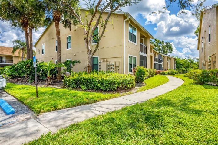 Property Photo:  4001 Crockers Lake Boulevard 27  FL 34238 