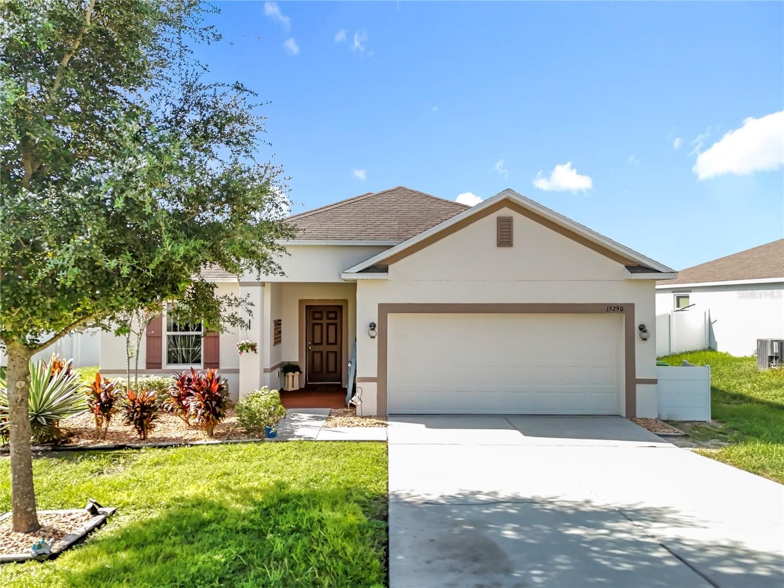 Property Photo:  15290 Aquarius Way  FL 34753 
