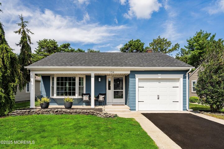 104 Paradise Boulevard  Toms River NJ 08757 photo