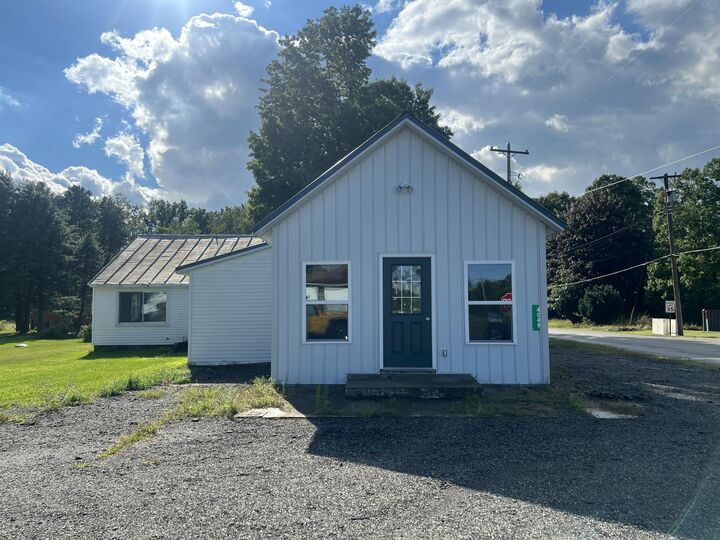 Property Photo:  4048 Bankers Road  MI 49242 