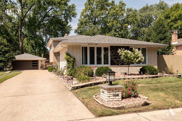 Property Photo:  9108 Moody Avenue  IL 60453 