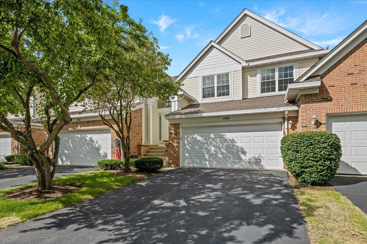 Property Photo:  146 Bay Drive  IL 60143 