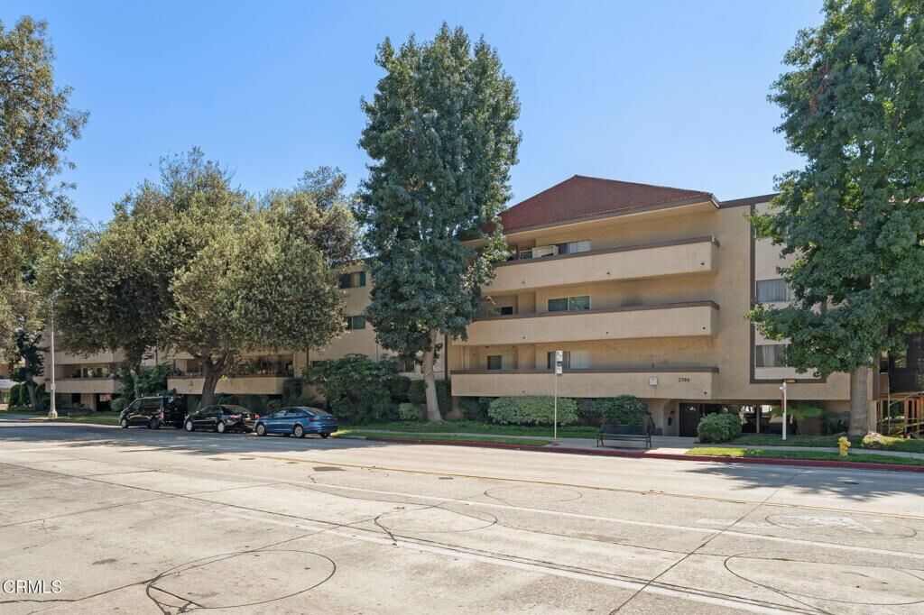 Property Photo:  2386 E Del Mar Boulevard 304  CA 91107 