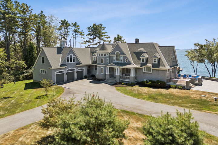 Property Photo:  92 Spruce Point Road  ME 04096 