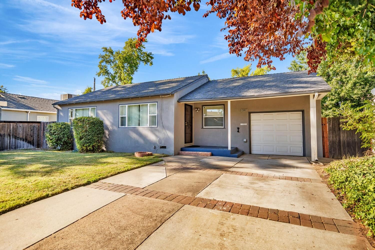 Property Photo:  5811 9th Avenue  CA 95820 
