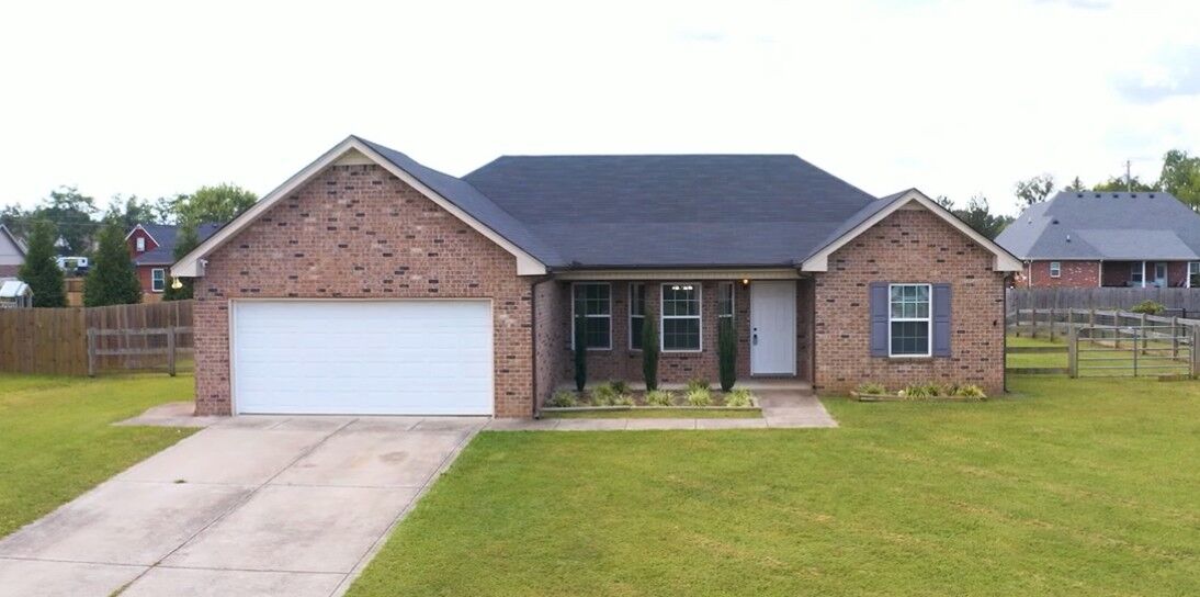 Property Photo:  2716 Ridgewood Dr  TN 37037 