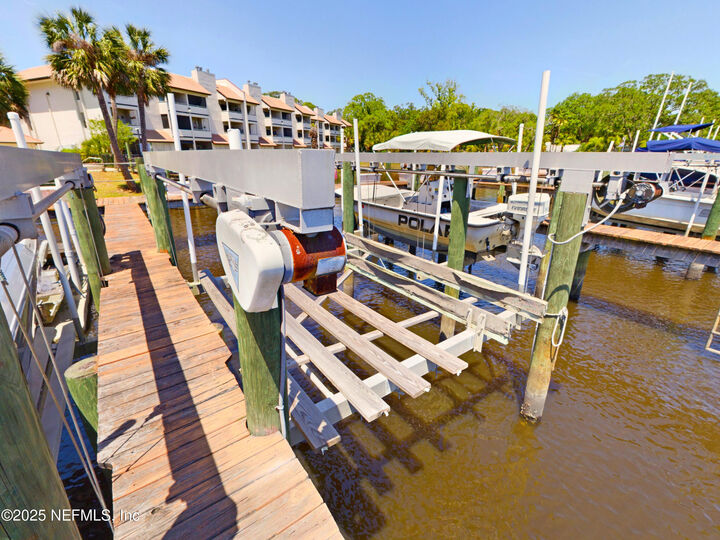 Property Photo:  1307 River Hills Circle E 10  FL 32211 