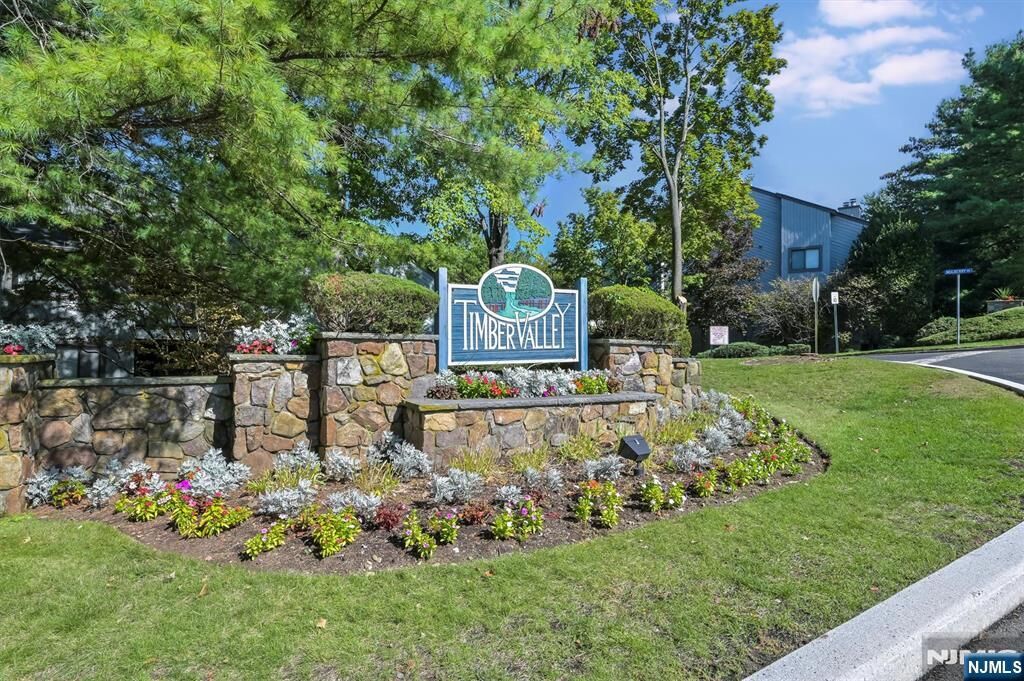 Property Photo:  135 Mulberry Road 6  NJ 07446 