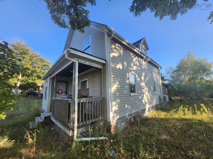 Property Photo:  14 Chestnut Street  NS B0K 1X0 