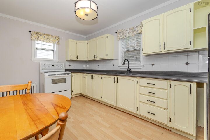 Property Photo:  52 Harrison Avenue  NS B1S 2Y2 