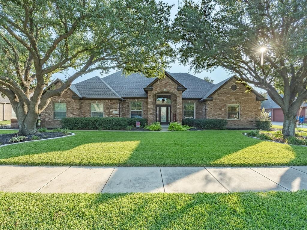Photo de la propriété: 2706 Saint Andrews Circle TX 75119