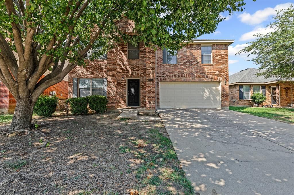 Property Photo:  5033 Meridian Lane  TX 76244 