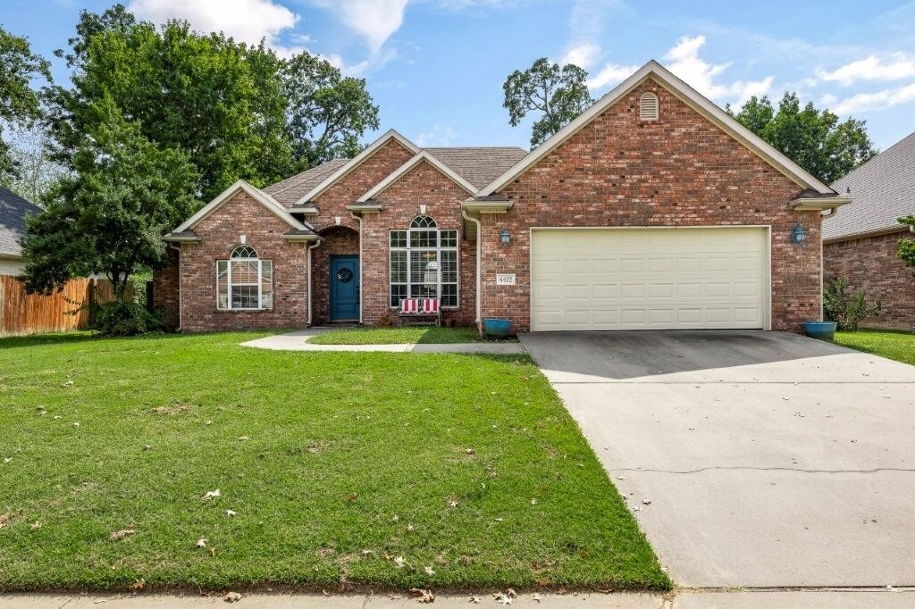 Property Photo: 4412 W Arlington Drive AR 72758