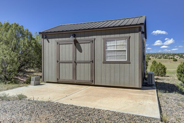 Property Photo:  225 S Blue Merle Trail  AZ 86323 