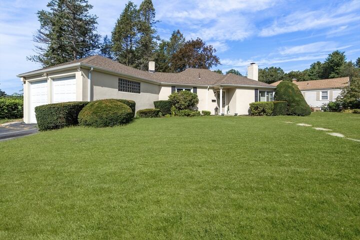 Property Photo:  5 Claridge Dr  MA 01602 