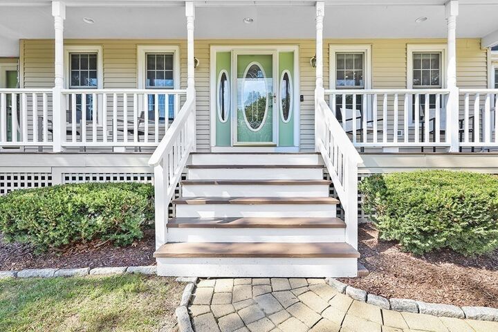 Property Photo:  10 Cliff Drive  MA 02762 