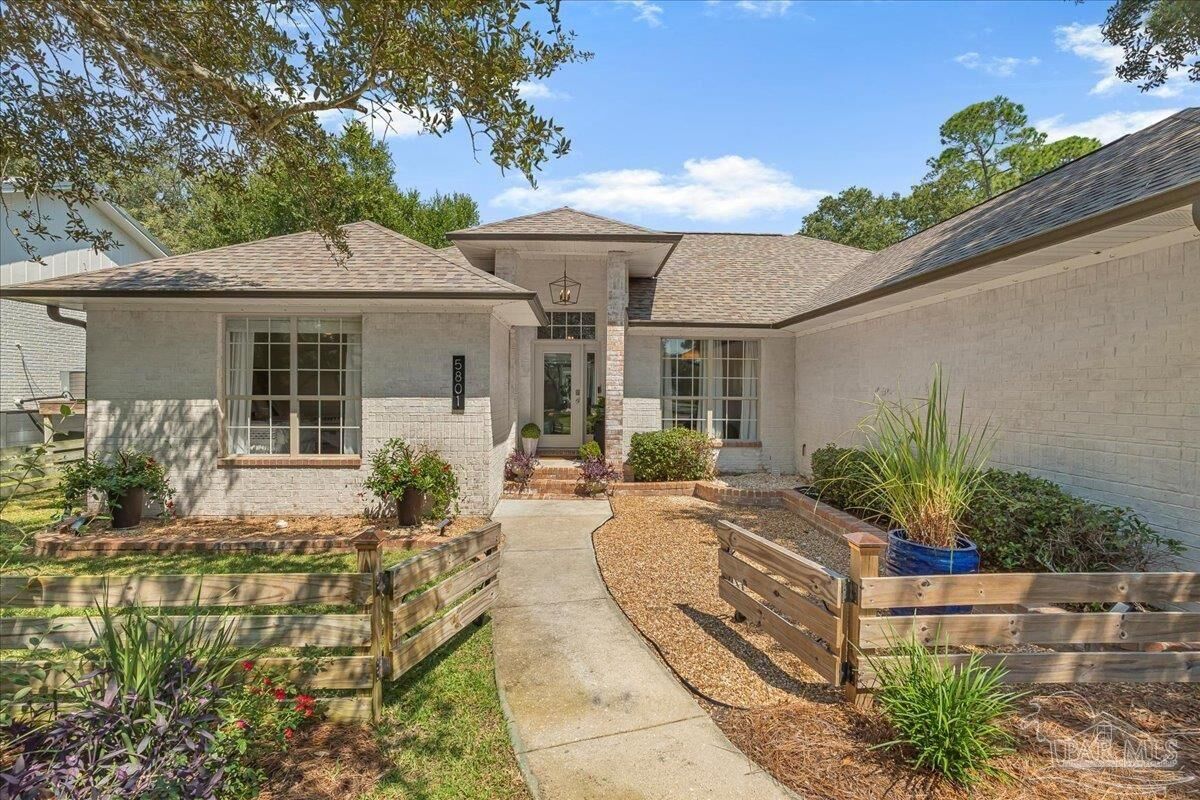 Property Photo:  5801 Red Cedar St  FL 32507 
