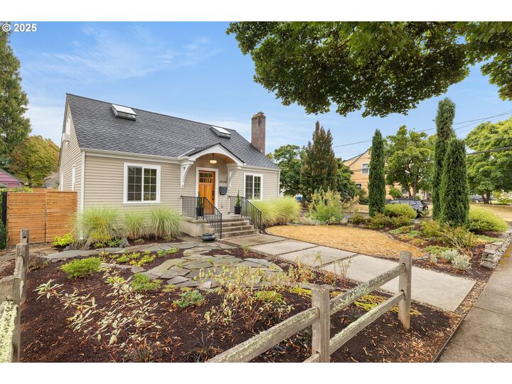 Property Photo:  3034 SE 73rd Ave  OR 97206 
