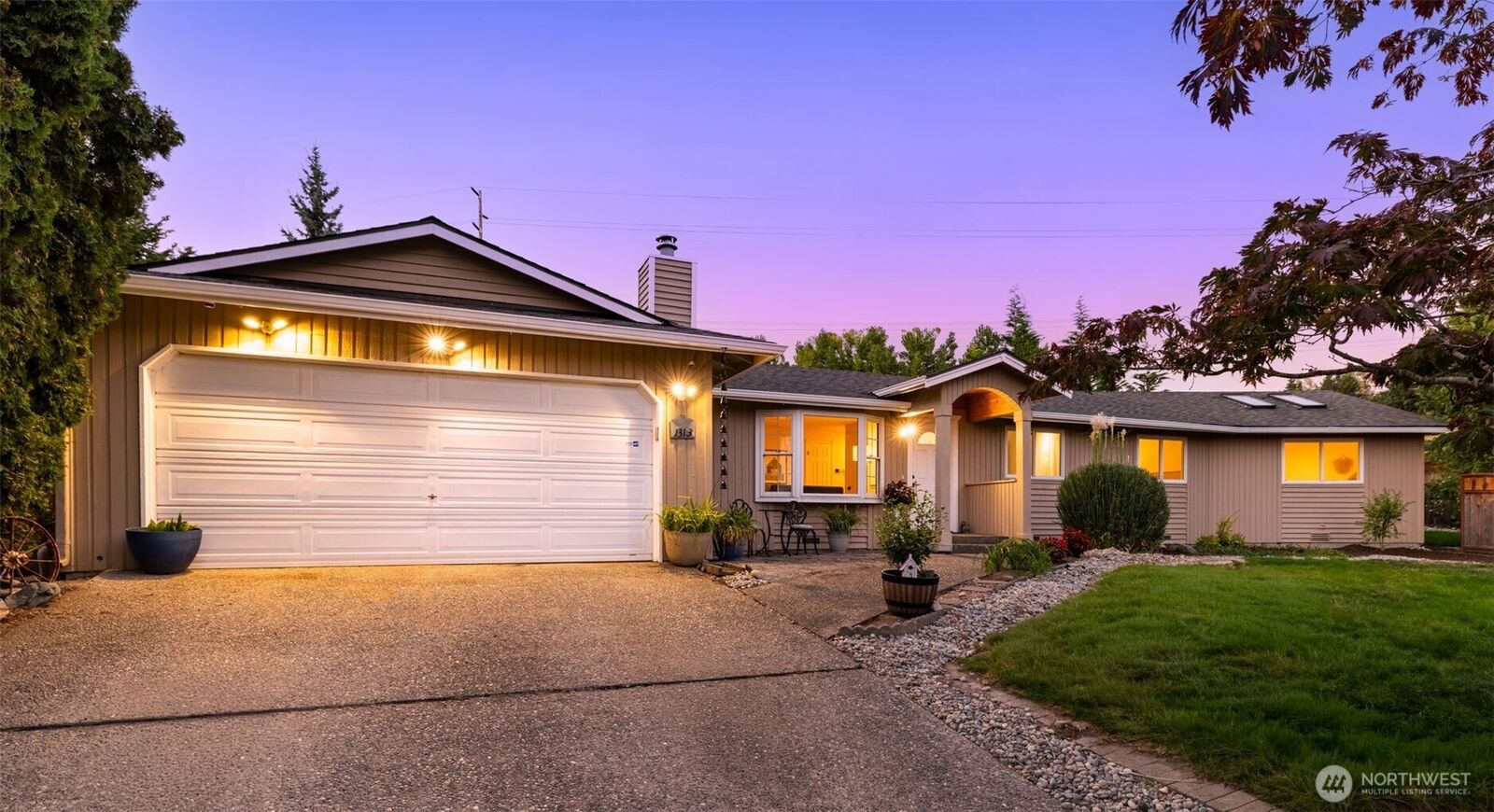 Property Photo:  1313  228th Place SW  WA 98021 