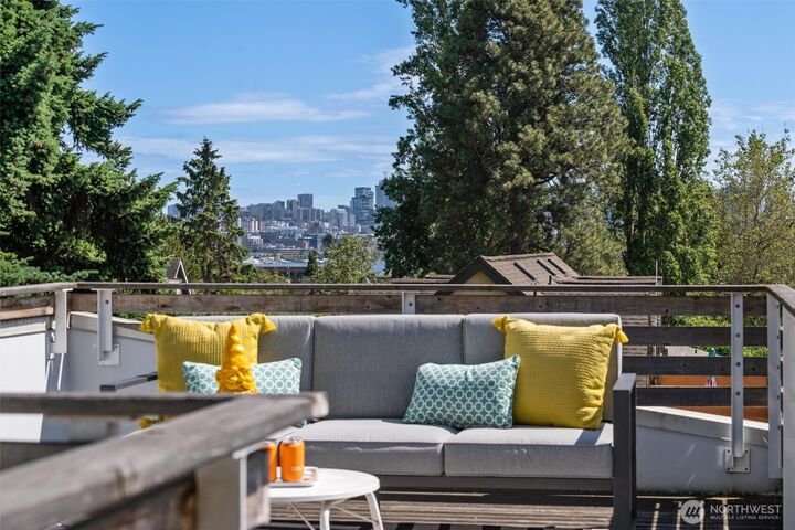 Property Photo:  3642 A  Interlake Avenue N  WA 98103 