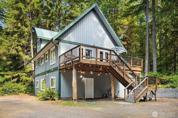 Property Photo:  3872  Log Cabin Road  WA 98236 