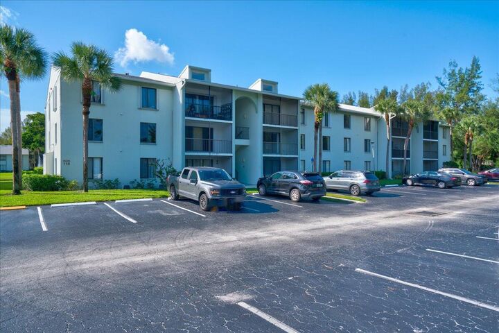 Property Photo:  3606 Alder Drive E3  FL 33417 