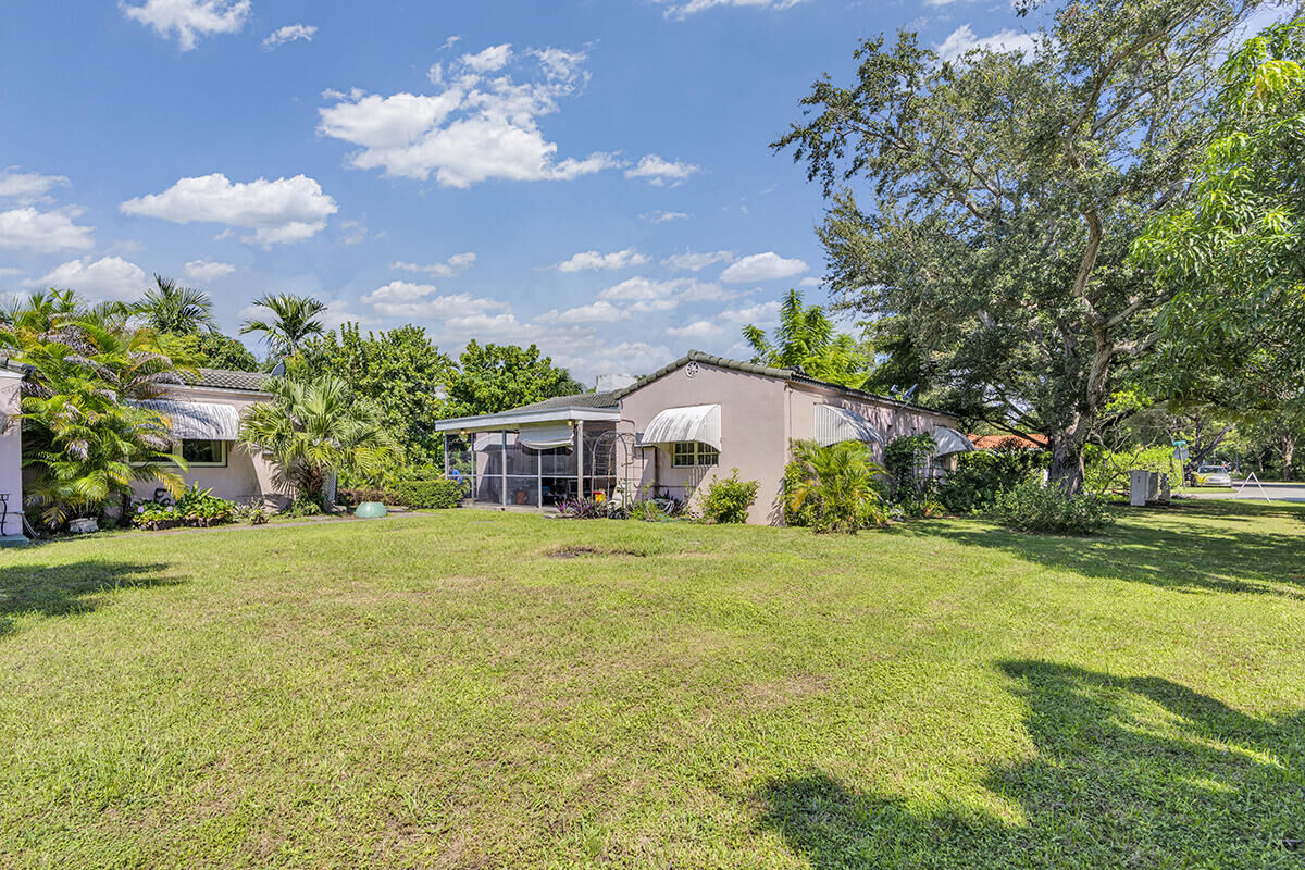 Property Photo: 898 NE 91st Terrace FL 33138